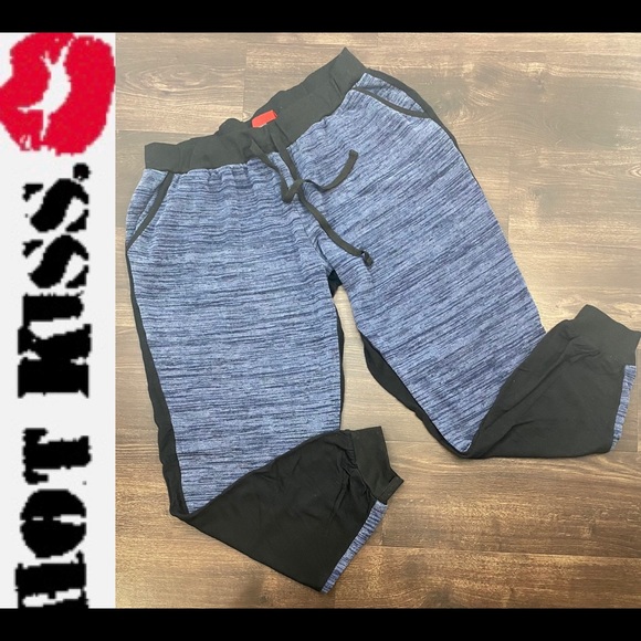 Hot Kiss Pants - Woman’s Jogger 2 Toned Hot Kiss